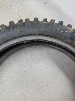 Neumático Enduro Metzeler trasero 140/80/18