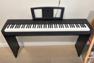 Yamaha P-125 Piano Digital 88 Teclas