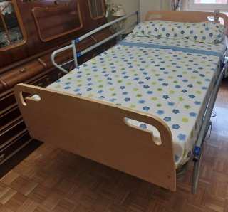 Cama geriátrica 105x190 con barandillas