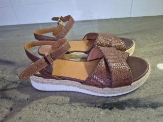 Sandalias Geox Marrón Talla 41, cuña