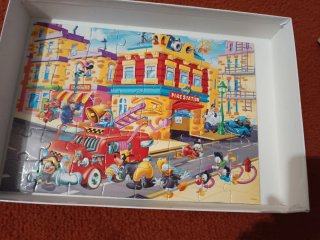 Lote de 3 puzzles: Toy Story; Caillou y Disney