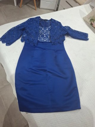 Vestido de fiesta azul y blanco