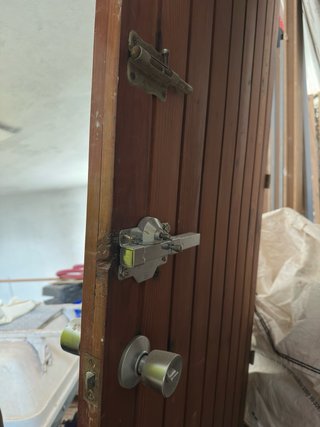 Puerta madera pino maciza