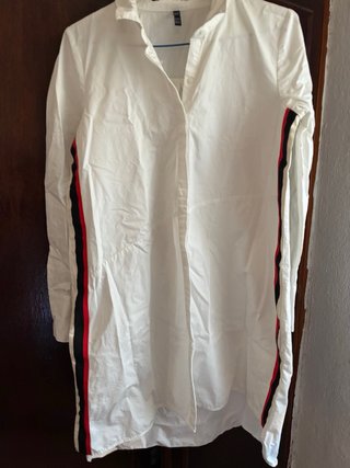 Blusón elegante TRF blanco con detalles