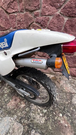 Derbi Senda R 50cc con escape Tavi Racing