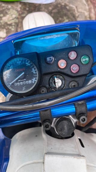 Derbi Senda R 50cc con escape Tavi Racing