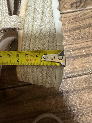 Sandalias cuña tiras trenzadas Woman Key