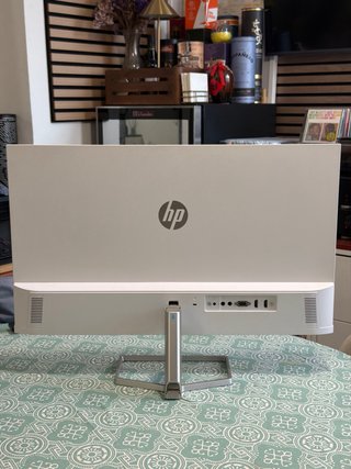 Monitor HP 27 con altavoces