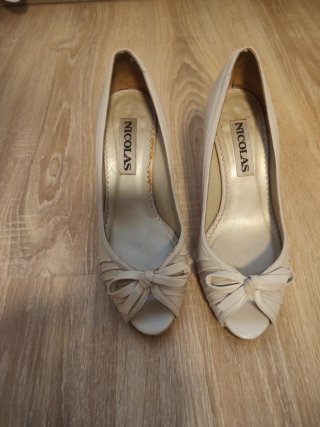 Zapatos de salón Nicolas beige