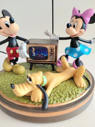 Statuetta Disney con Mickey, Minnie e Pluto