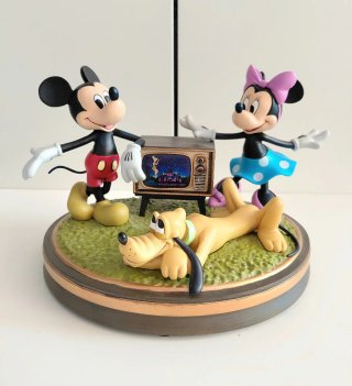 Statuetta Disney con Mickey, Minnie e Pluto