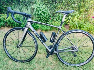 Bicicleta de carretera de carbono Trek emonda sl6