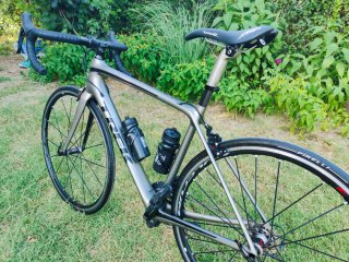 Bicicleta de carretera de carbono Trek emonda sl6
