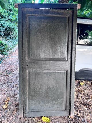 Puerta madera maciza