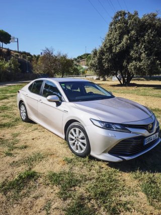 Toyota Camry 2019
