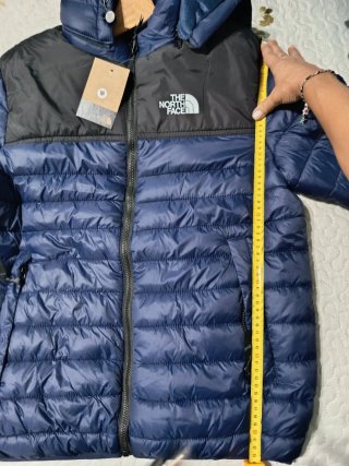 Chamarra The North Face Azul y Negro Talla M.