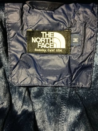 Chamarra The North Face Azul y Negro Talla M.