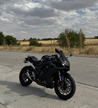 Honda CBR 650 R 2021 Negra