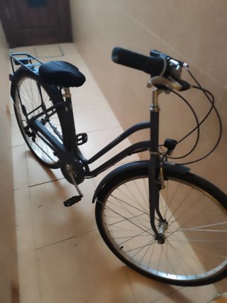 Bicicleta urbana en buen estado