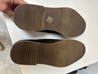 Zapatos de ante marrones