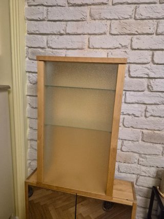 Armario y estantería de baño madera