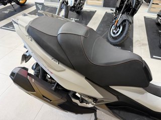 Kimco Xciting VS 400 Maxi Scooter