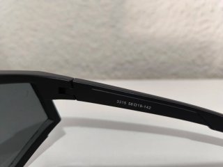 Gafas de sol Prada negras y rosas