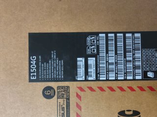 Ordenador portátil ASUS plateado