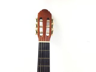 E700084-0 GUITARRA CLASICA TOLEDO PRIMERA 44NT