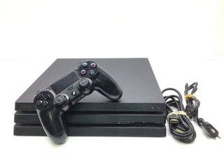 E1196852-0 SONY PS4 PRO 1TB