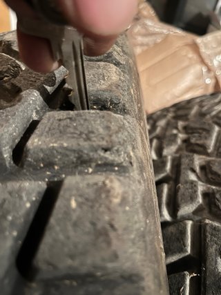 Neumáticos 245/80R16