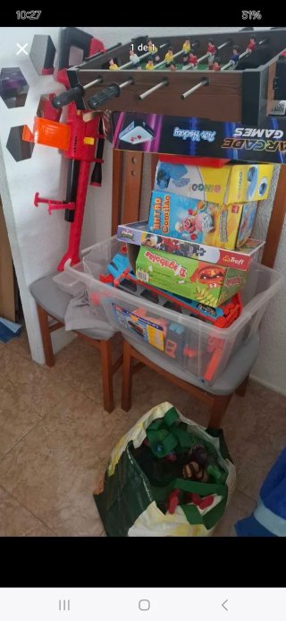 Lote de juguetes y juegos de mesa