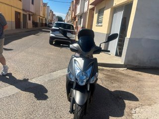 Kymco Agility 50 - 351 km - Como nueva