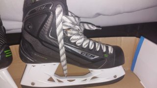 Patines CCM Ribcor 50K Hockey Hielo