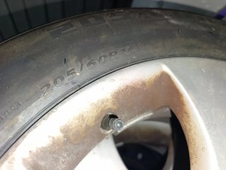 Llantas Nissan 205/60R16 (5 unidades)