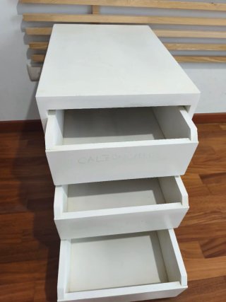 Pack Dormitorio Madera + 2 Mesitas Estilo IKEA