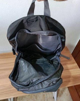 Mochila Negra 40L Impermeable - Nueva
