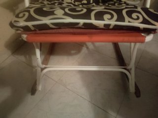 Mecedora vintage plegable y reclinable.