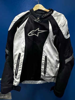 Aprilia Pegaso Strada 650 Teail Negra