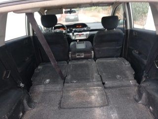 Honda FR-V 2005