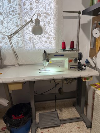 Máquina de coser industrial