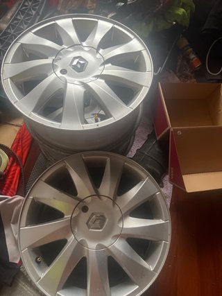 2 Llantas Renault Scenic 16 Pulgadas 4 tornillos