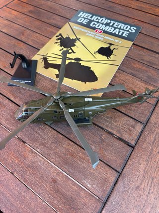 Helicóptero AW101 Merlin 1:72 Altaya