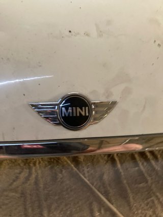 Capó Mini One Blanco con Rayas Negras