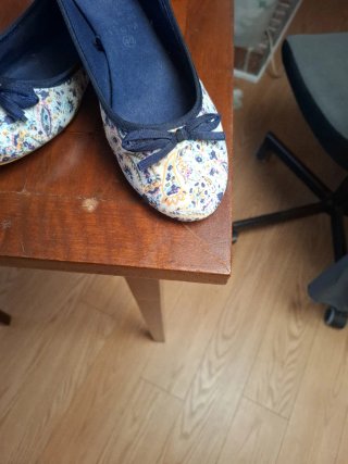 Manoletinas floreadas talla 40