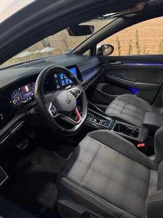 Volkswagen Golf 2024