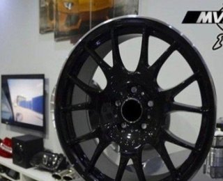 Juego de 4 Llantas 18 CH Gloss Black B001