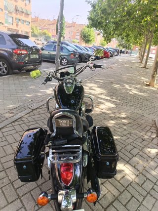 Kawasaki VN 900 Classic Negra