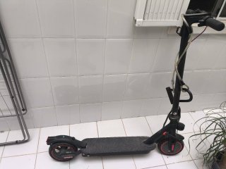 Patinete eléctrico en perfecto estado