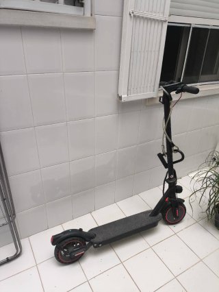 Patinete eléctrico en perfecto estado